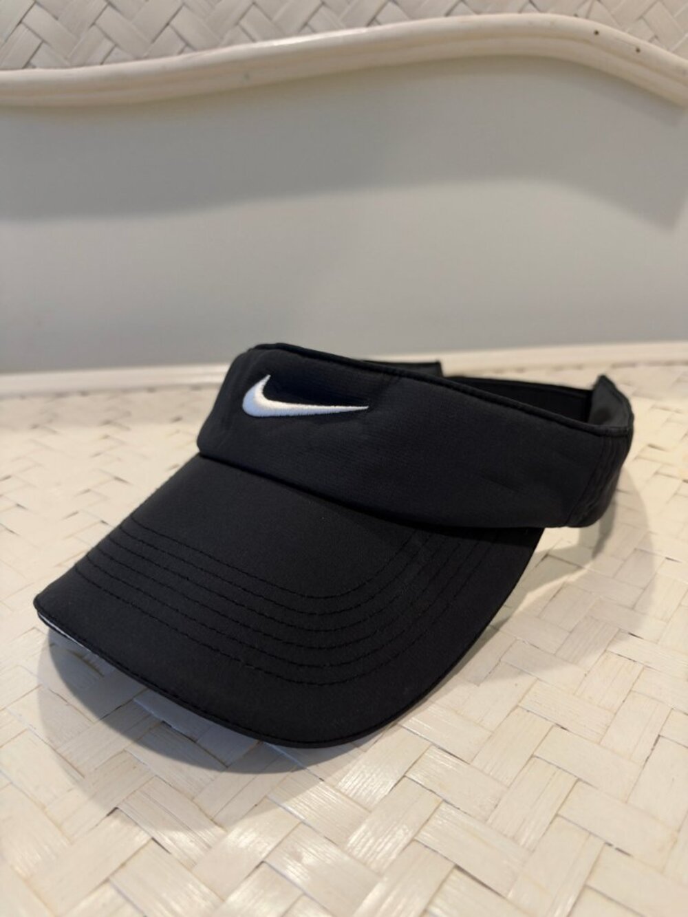 Nike Golf Black Visor White Swoosh Adjustable One Size